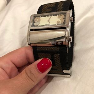 ⭐️ Final price drop! Fendi zip code watch in EUC